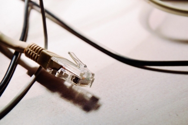 Czy kabel Ethernet ma wpływ na prędkość internetu?